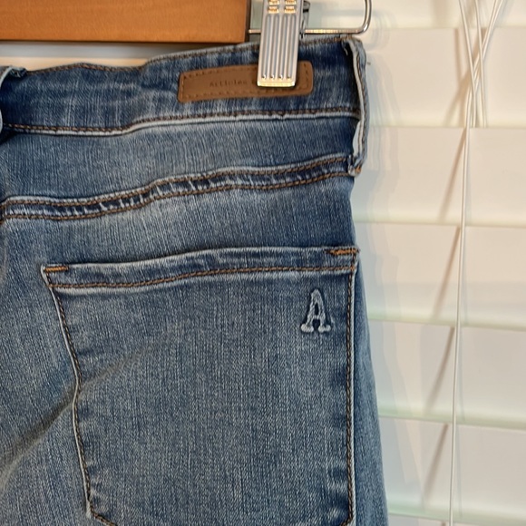 Jeans - Picture 4 of 4